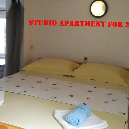 Lägenhet Ribareva Kuca 18 M Od Plaze Studio Apartman Za 2