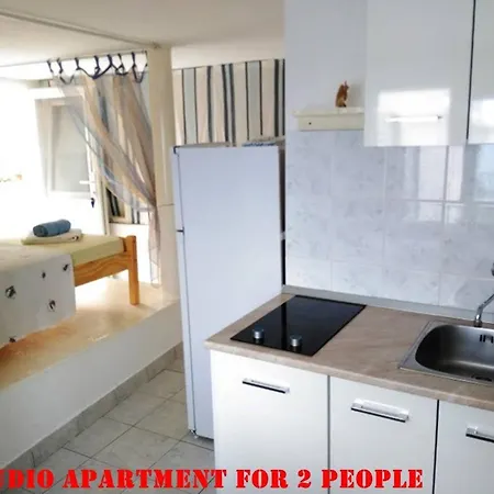 Ribareva Kuca 18 M Od Plaze Studio Apartman Za 2 Lägenhet